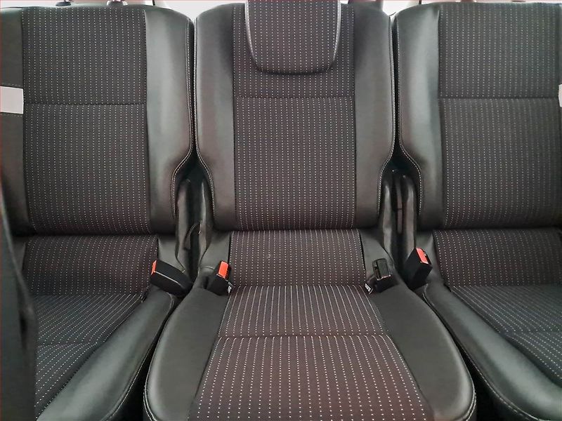 Renault Grand Scénic (2013) Bose 1.6 dCi, Navi, Tempomat - fotka 10 z 16