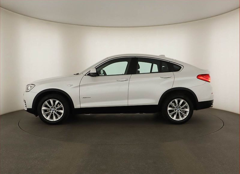 BMW X4 (2014) xDrive20d, 4X4, Automat, Kůže - fotka 3 z 20