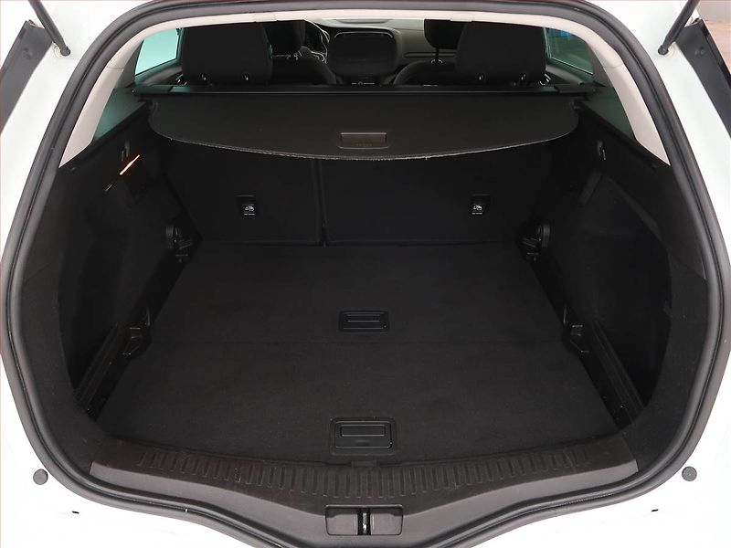 Renault Mégane (2017) 1.5 dCi, Serv.kniha, Tempomat - fotka 13 z 17