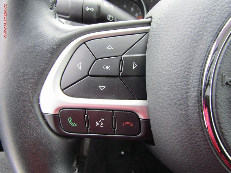 Jeep Compass (2020) 1.4T, ČR - fotka 15 z 17