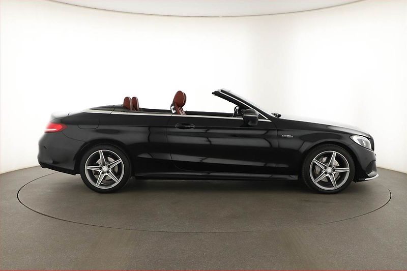 Mercedes-Benz Třídy C (2018) C 220 d 4MATIC - fotka 6 z 31