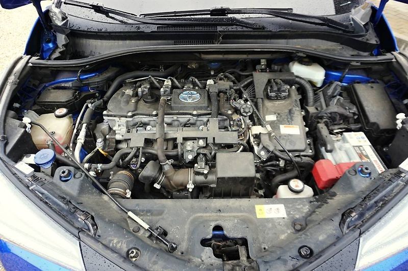 Toyota C-HR (2018) ACTIVE 1,8 HYBRID 72 kW - fotka 46 z 49