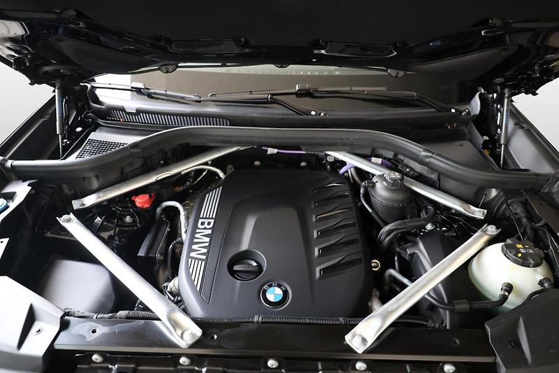 BMW X5 xDrive30d - fotka 9 z 33