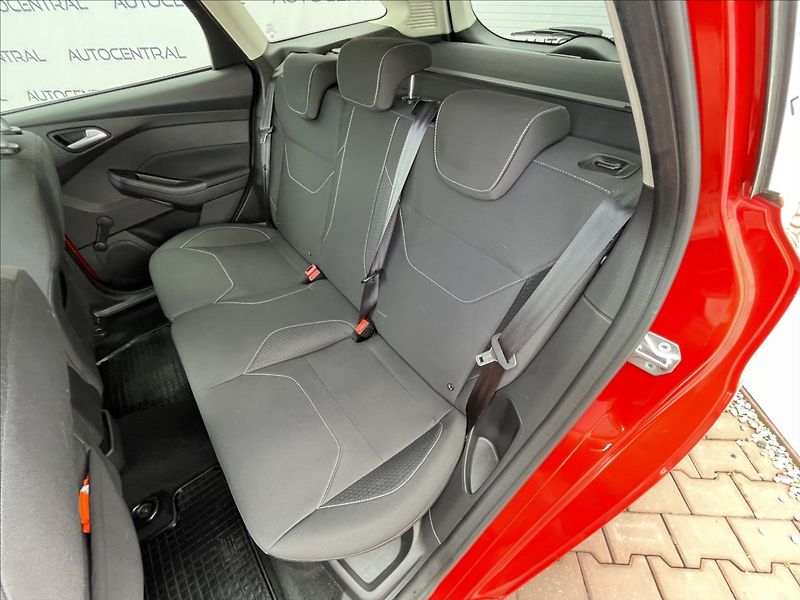 Ford Focus 1,0 i,92kW,ČR,DPH,STK 7/28 - fotka 22 z 22