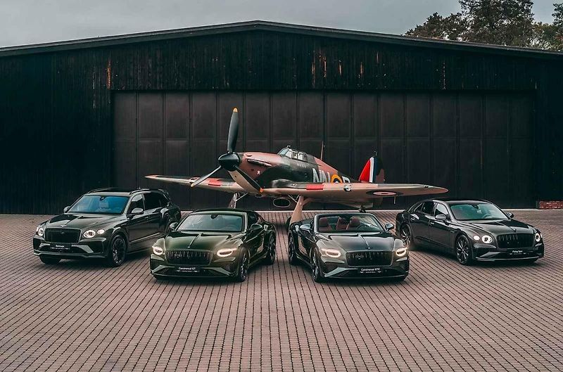Auta se představila v novém showroomu Bentley v Praze.
