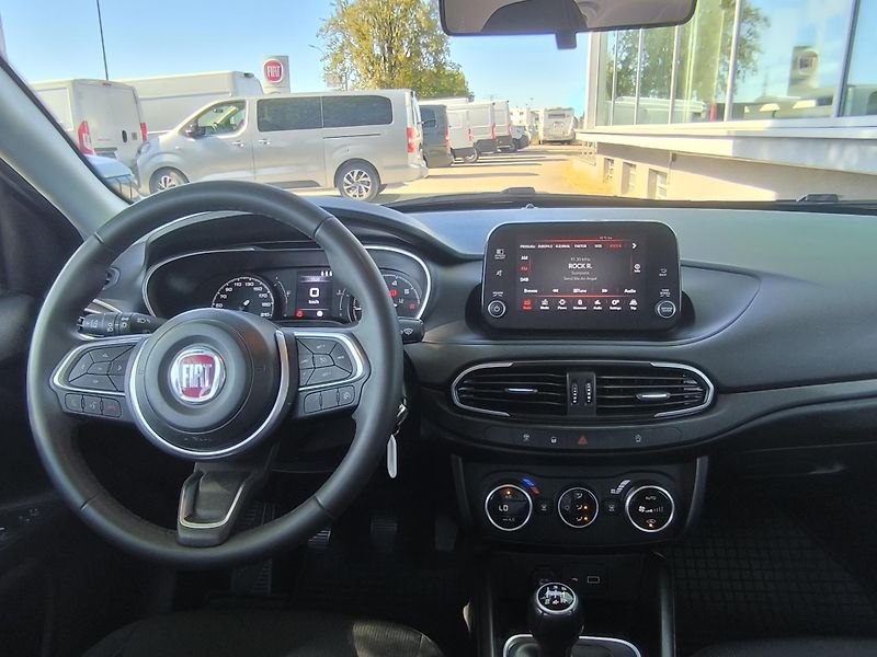 Fiat Tipo (2023) 1.0 Firefly 100k - fotka 14 z 32