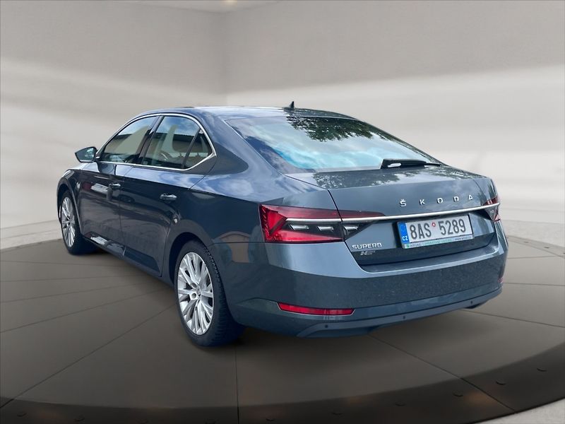 Škoda Superb 2,0 TDI 110 Style - fotka 4 z 11