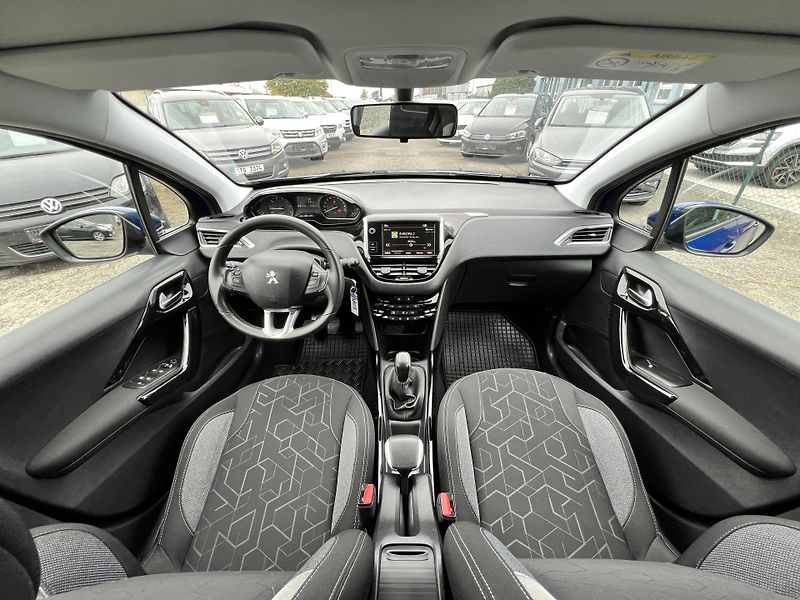 Peugeot 2008 1.2i KAMERA PŮVOD ČR 1.MAJ. - fotka 19 z 44
