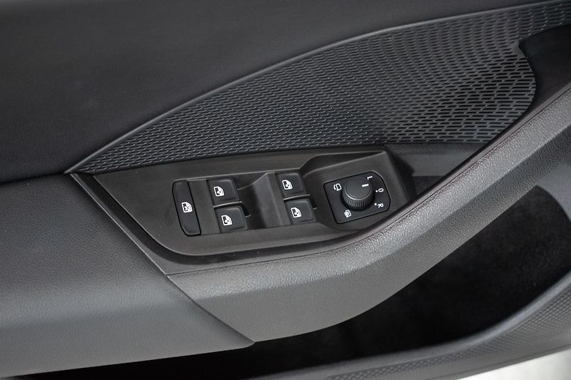 Škoda Octavia 1.5 TSI e-TEC*STYLE*DPH*ČR 1.M - fotka 14 z 41