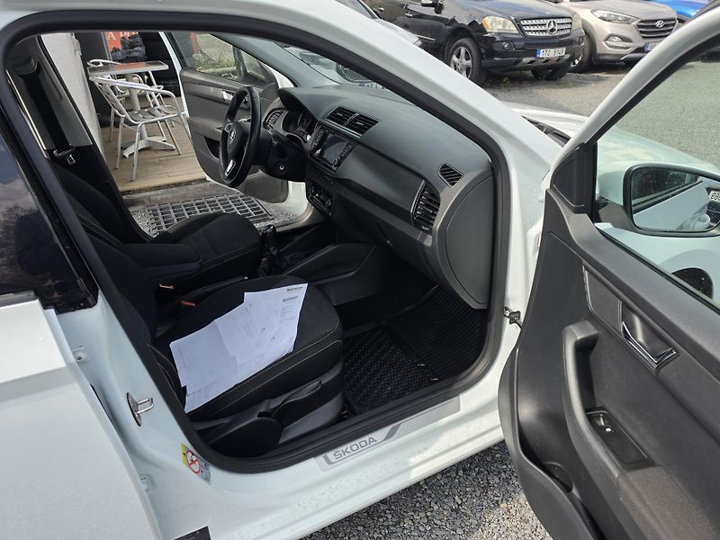 Škoda Fabia 1.0 TSI 81kw Solei - fotka 11 z 16