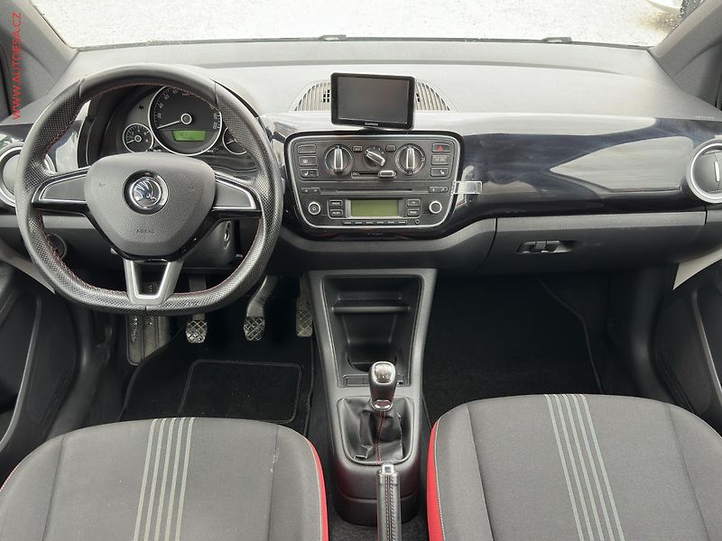 Škoda Citigo (2014) 1.0MPI, AC, výhřev sed - fotka 8 z 14