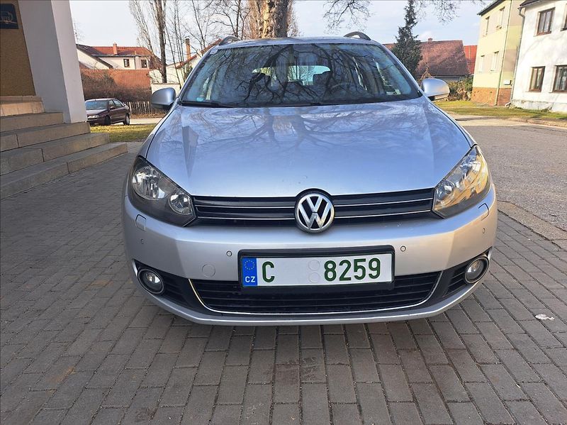 Volkswagen Golf 1,6 TDI Variant - fotka 15 z 43