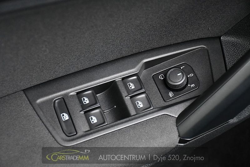 Volkswagen Tiguan 2.0TDi DSG NAVI TAŽNÉ ČR 1.M - fotka 23 z 53