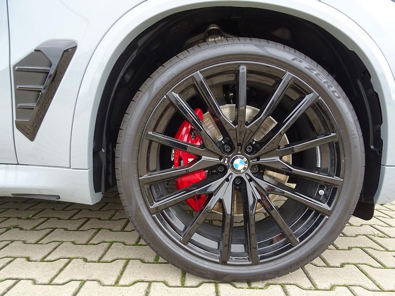 BMW X5 xDrive30d - fotka 6 z 6