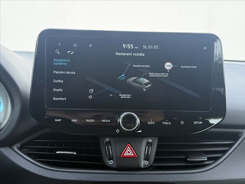 Hyundai i30 1,5 CVVT 71kW Comfort - fotka 14 z 24