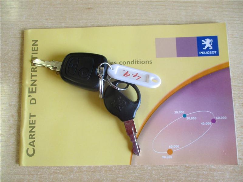Peugeot 206 1,4 i+, klima, serv. kniha, - fotka 23 z 24