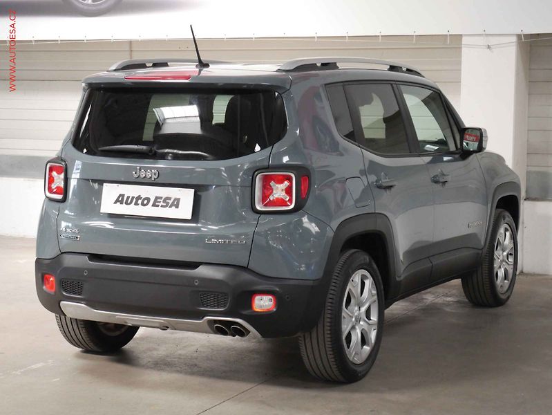 Jeep Renegade (2015) 2.0 CRD 4x4, 2.maj,ČR, AC - fotka 6 z 24