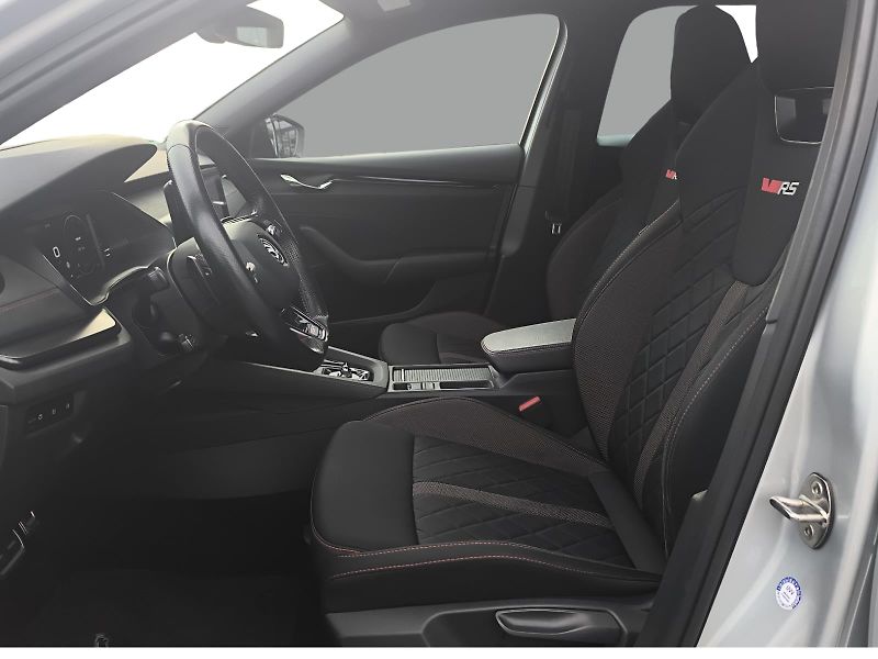 Škoda Octavia RS 2.0 TDI DSG - fotka 6 z 22