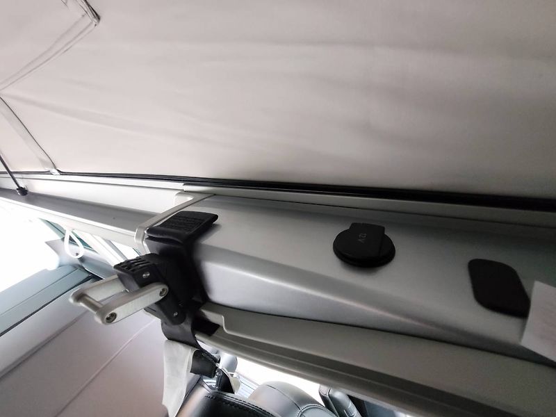 Volkswagen California (2024) Beach Tour 2.0 TDI DSG 7míst - fotka 34 z 64