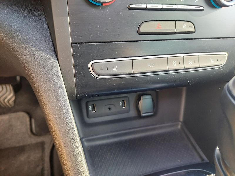 Renault Mégane (2018) IV. Bose TCe 130 - fotka 17 z 42