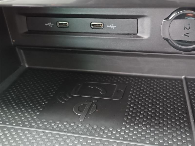 Volkswagen Tiguan 2,0 TDI,147KW,URBAN SPORT,4X4 - fotka 43 z 48