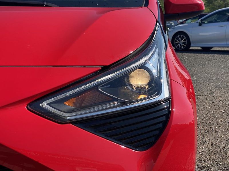 Toyota Aygo 1.0i, ČR, X-play, 9tis km - fotka 8 z 16