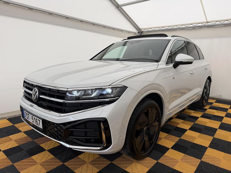 Volkswagen Touareg 3.0Tdi*210kw*1-MAJ*DPH*R-Line* - fotka 2 z 50