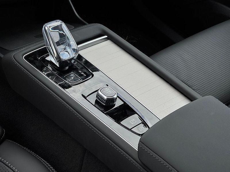 Volvo XC90 (2026) ULTRA,BLACK EDITION T8, VZDUCH - fotka 10 z 26