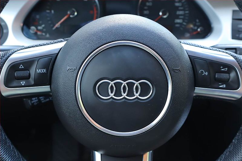 Audi A6 Allroad (2010) 3.0 TDI, 4X4, Automat, Navi - fotka 23 z 29