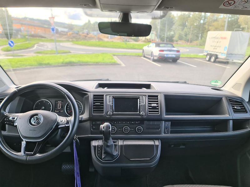 Volkswagen Multivan (2016) T6 2.0 TDi 110-KW DSG POSTEL S - fotka 17 z 35