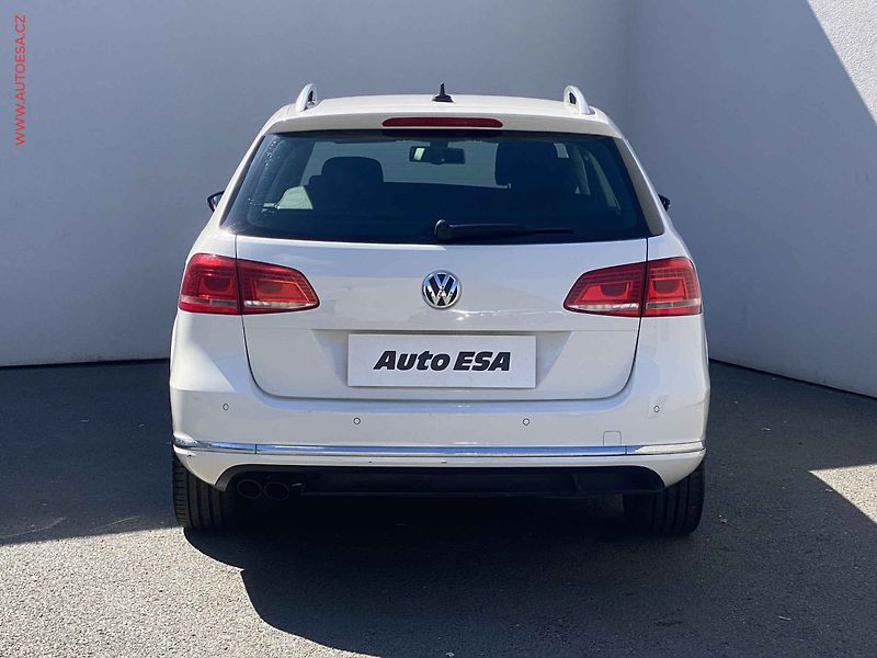 Volkswagen Passat (2014) 2.0 TDI, servis.kniha - fotka 4 z 17