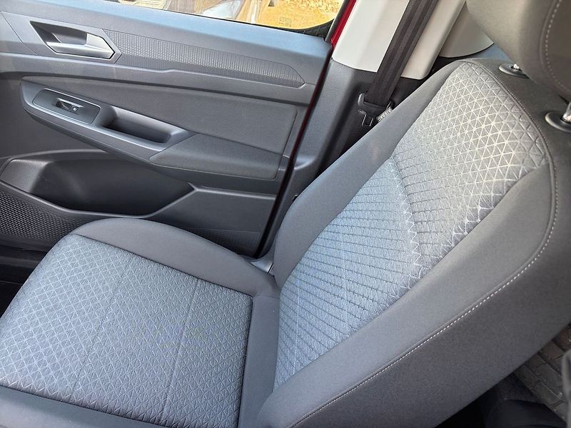 Ford Tourneo Connect L1 TITANIUM CZ ZÁRUKA od - fotka 12 z 19