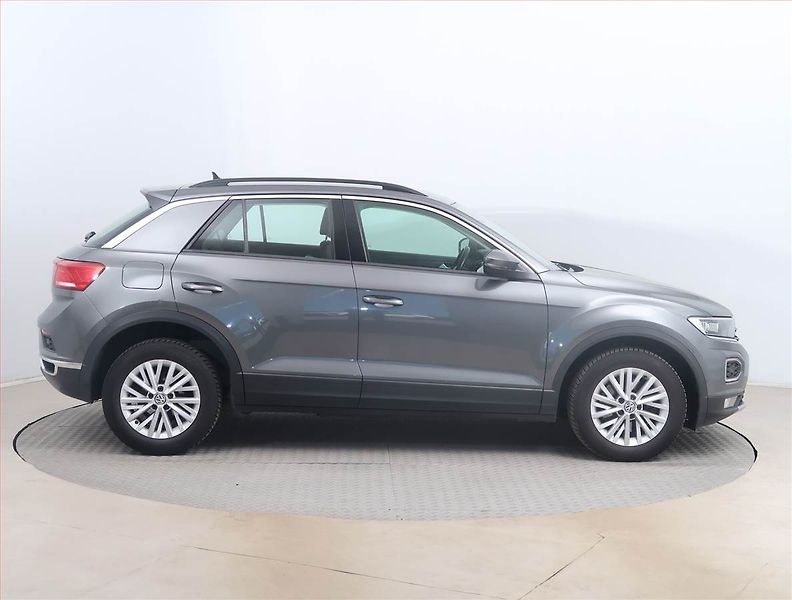 Volkswagen T-Roc (2019) 2.0 TDI, Tempomat - fotka 6 z 14