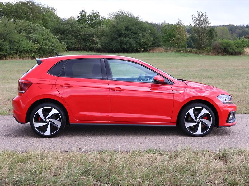 Volkswagen Polo 2,0 TSI GTI 147kW DSG LED Beat - fotka 8 z 28