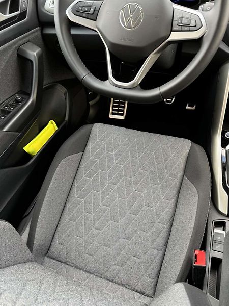 Volkswagen T-Roc (2023) 1.0. TSI Life - fotka 5 z 11