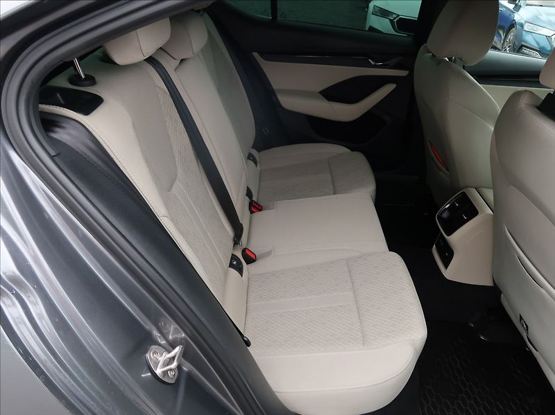 Škoda Octavia 2,0 TDi,Style,1majČR,serv.kn. - fotka 20 z 29