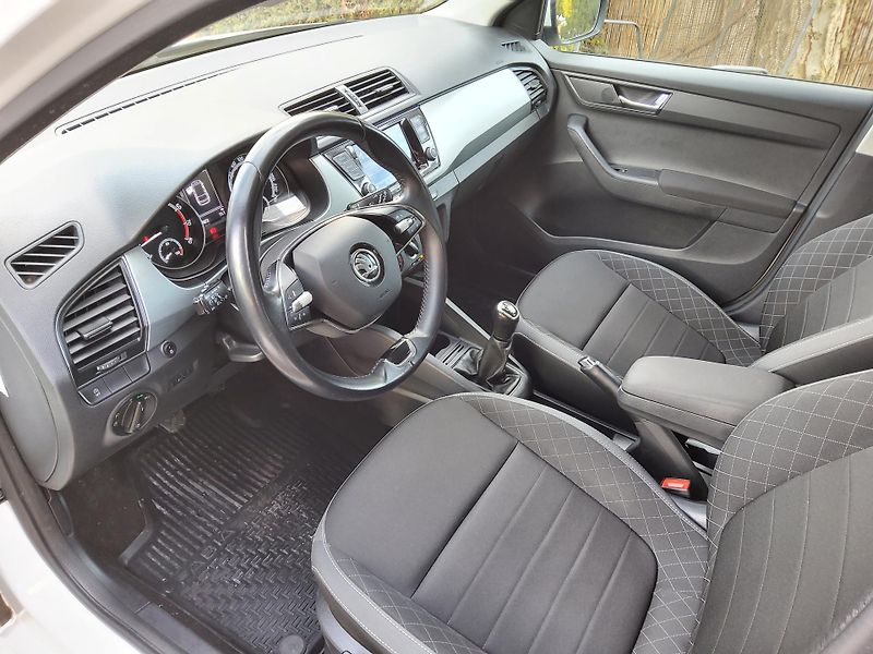 Škoda Fabia (2022) 1.0TSI 70kW Ambition+ 1maj ČR - fotka 7 z 18