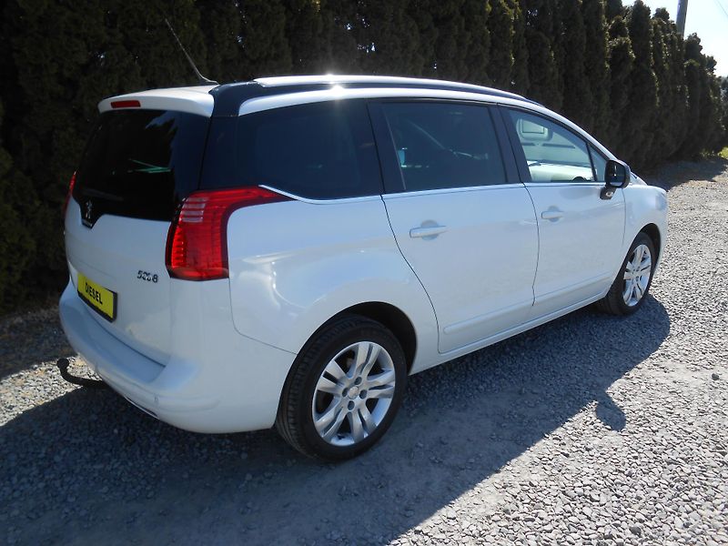 Peugeot 5008 88KW,NAVI,PANORAMA,AUTOMAT - fotka 8 z 45
