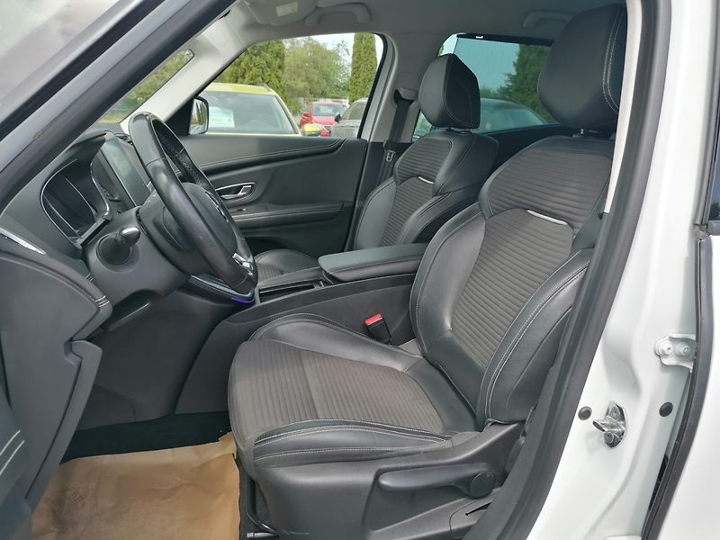 Renault Scénic (2020) 1.7 DCi 7-míst,Automat - fotka 9 z 28