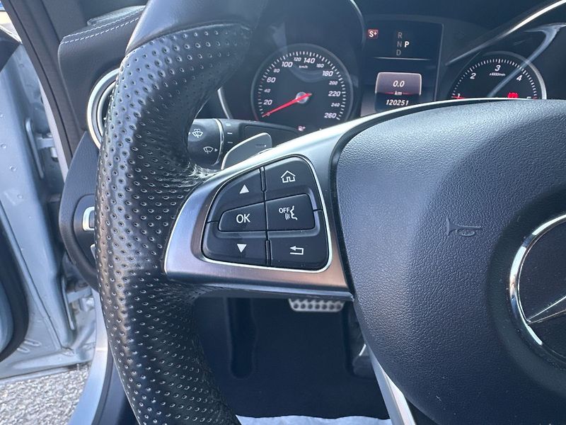 Mercedes-Benz Třídy C AMG paket 250d 4MATIC - fotka 18 z 19