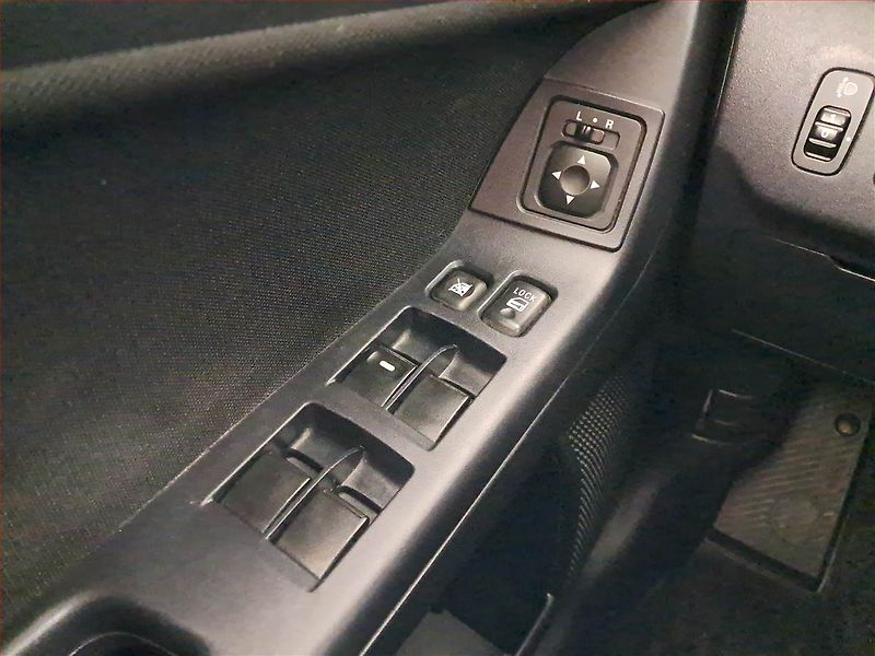 Mitsubishi Lancer (2009) 1.8 MIVEC, Tempomat - fotka 17 z 18