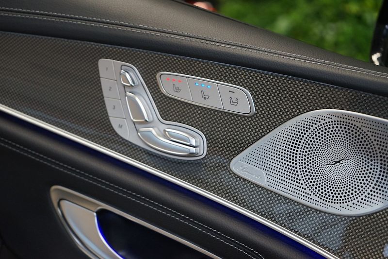 Mercedes-Benz CLS (2019) MANUFAKTUR*HUD*VZDUCH*360 - fotka 13 z 38