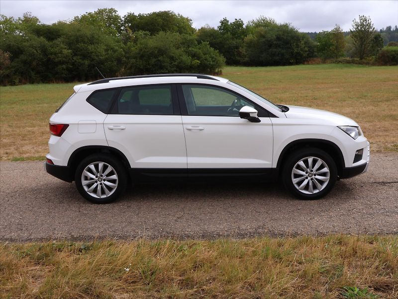Seat Ateca 2,0 TDI LED 4Drive CZ Style - fotka 9 z 33