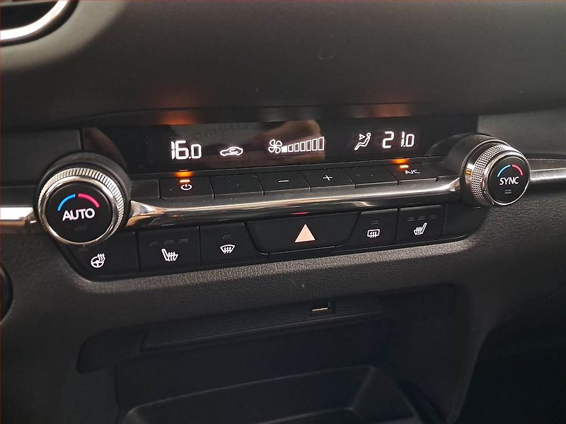 Mazda CX-30 (2019) Skyactiv-G 2.0 - fotka 21 z 21