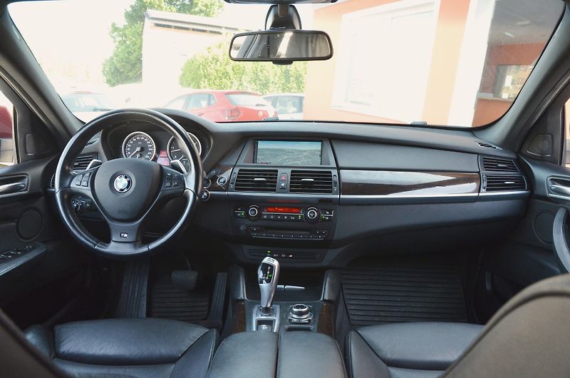 BMW X6 (2013) xDrive 40d 225kW / ČR - fotka 24 z 37