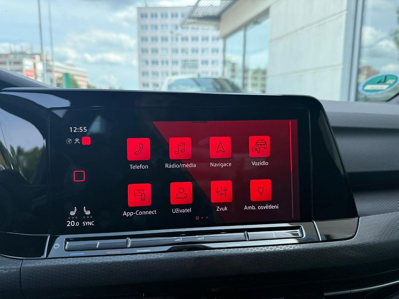 Volkswagen Golf GTI 2.0 TSI 180kW DSG - fotka 13 z 24