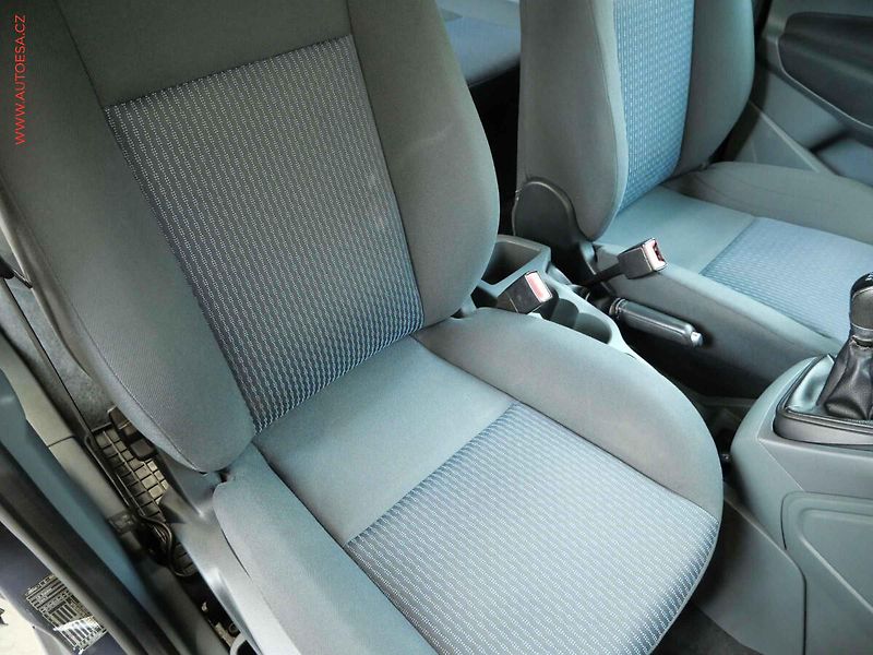 Ford C-MAX (2012) 1.6i, 2.maj,ČR, Klima - fotka 11 z 20