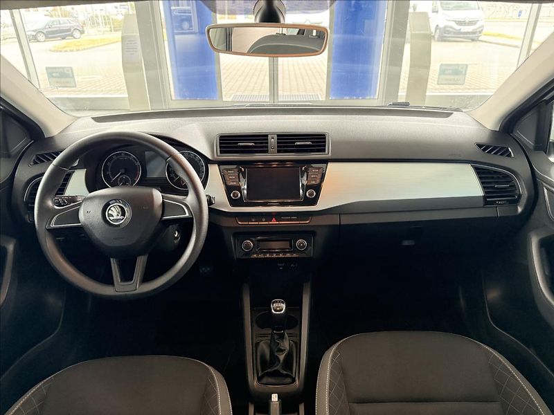 Škoda Fabia 1,0   MPI 55kW,SERVISNÍ KNÍŽKA - fotka 8 z 23