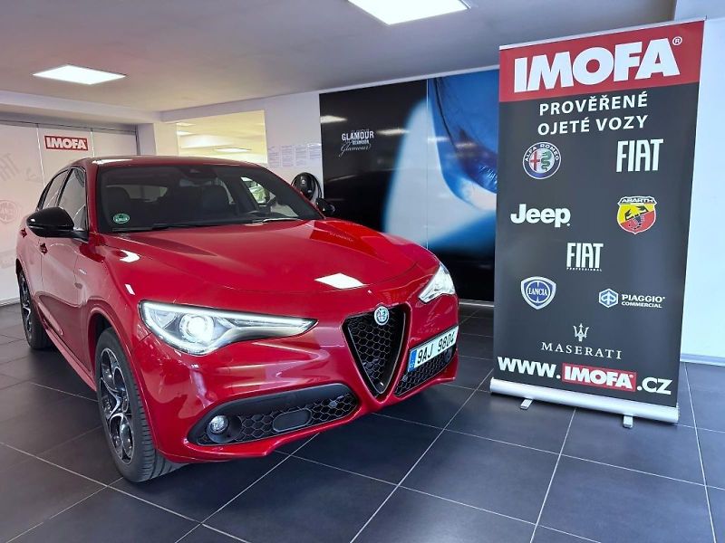Alfa Romeo Stelvio (2022) 2.2 JTDm 210k AT8 ZF Q4 4x4 Ve - fotka 2 z 21