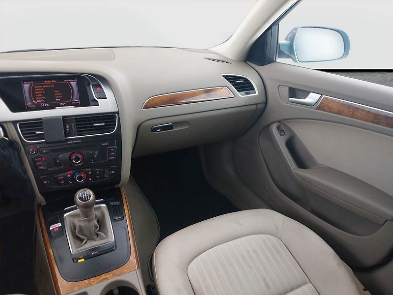 Audi A4 (2011) 2.0 TDI, Xenony, Tempomat - fotka 8 z 19